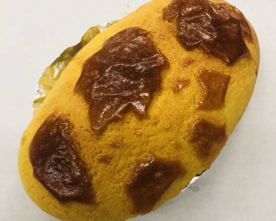 Coconut Pineapple Bun (椰子菠蘿包)